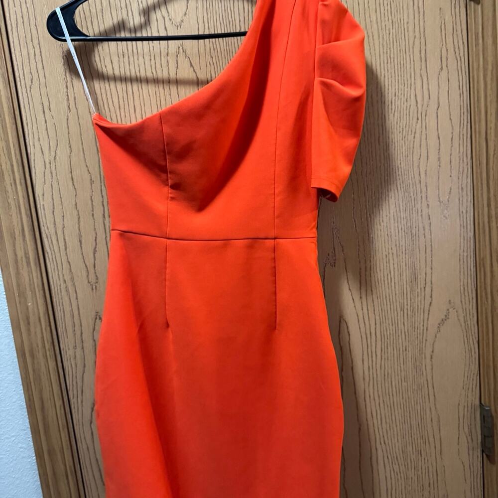 Lulu’s one shoulder dress size Small - Picture 7 of 7